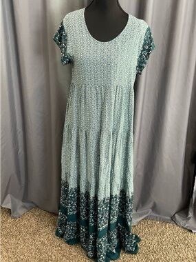 Yak n Yeti NWT multi print tiered maxi dress size small